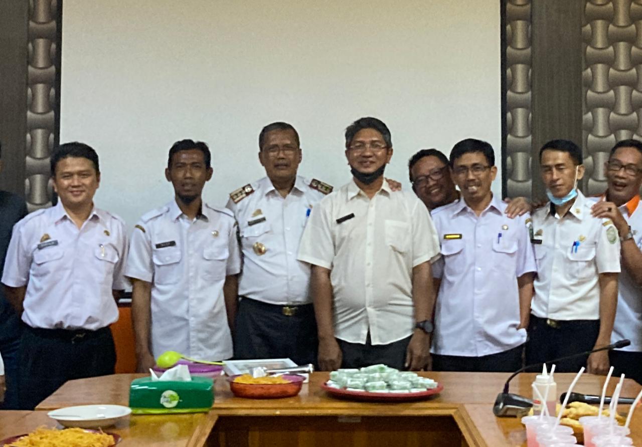 Bappeda Parepare Lepas Pegawai Purna Bakti Andi Luthfi dengan Nuansa Kekeluargaan 